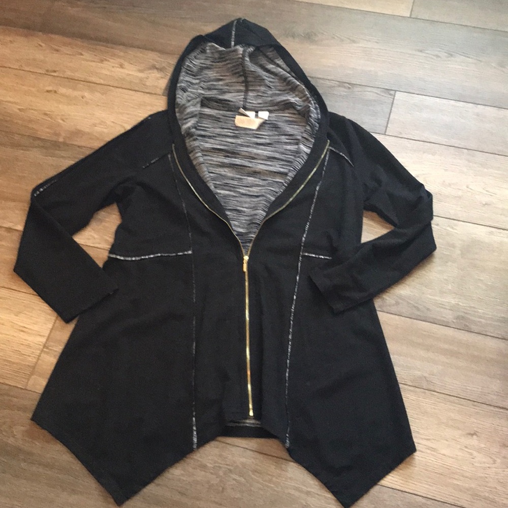 Chico’s Zenergy Hooded top/jacket